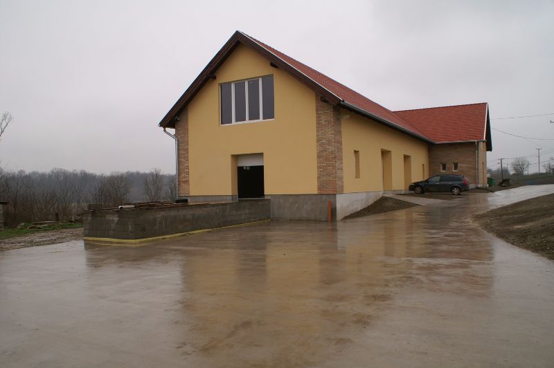 Mezőszilas felújított épület1